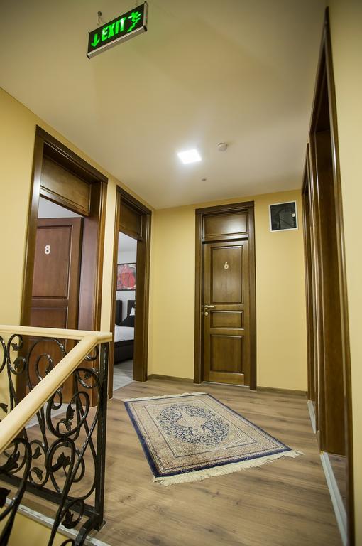 Heartland City B&B Tuzla Buitenkant foto