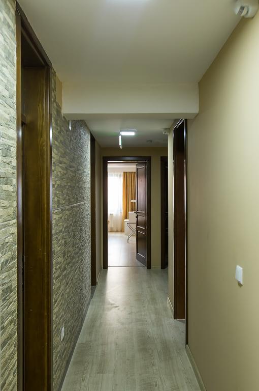 Heartland City B&B Tuzla Buitenkant foto