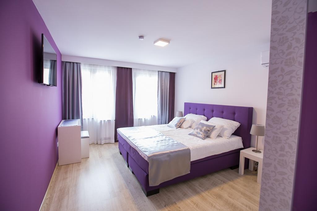 Heartland City B&B Tuzla Buitenkant foto