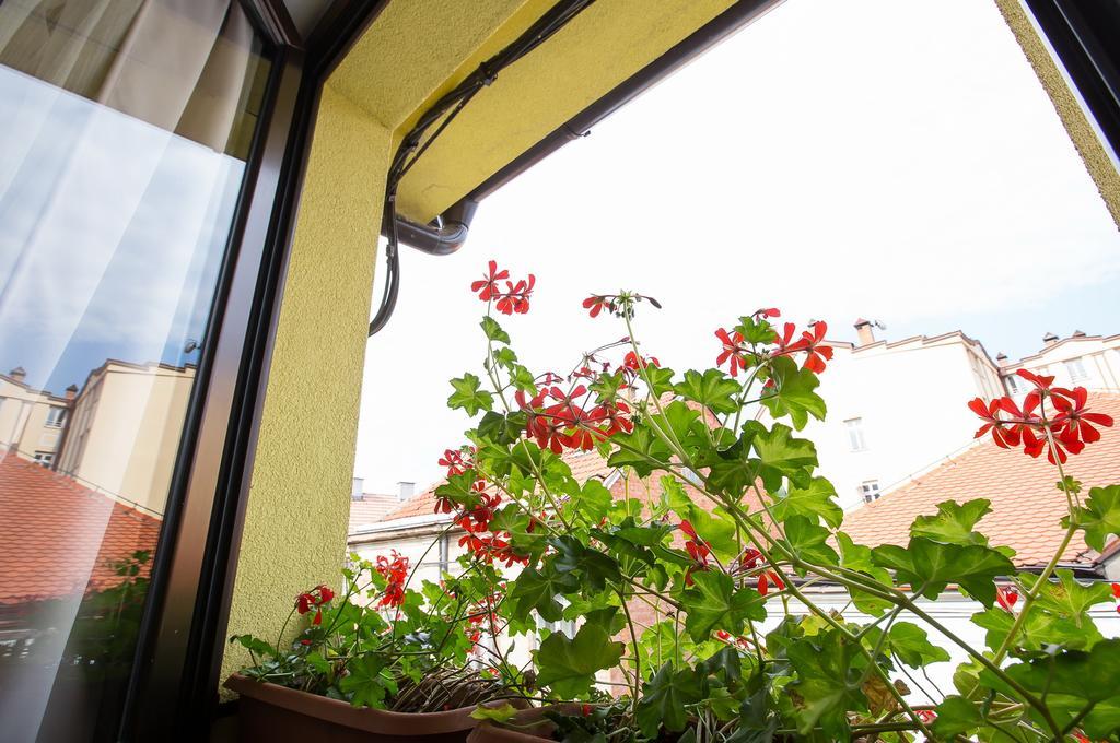 Heartland City B&B Tuzla Buitenkant foto
