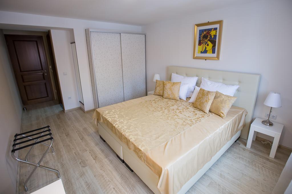 Heartland City B&B Tuzla Buitenkant foto