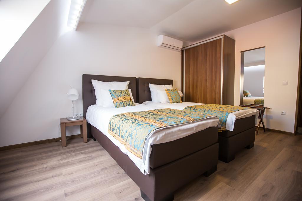 Heartland City B&B Tuzla Buitenkant foto