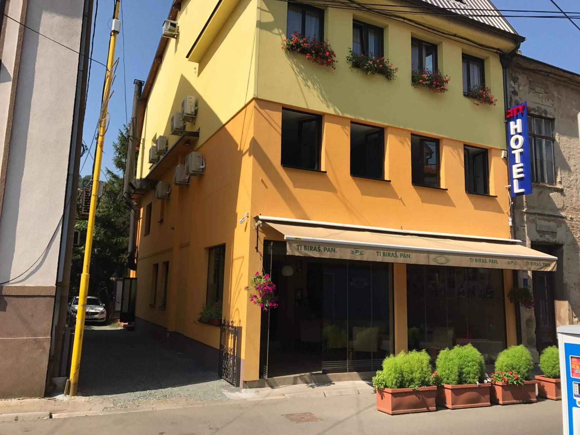 Heartland City B&B Tuzla Buitenkant foto