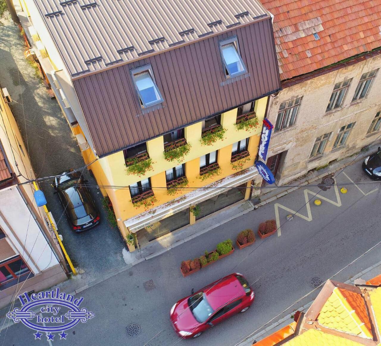 Heartland City B&B Tuzla Buitenkant foto